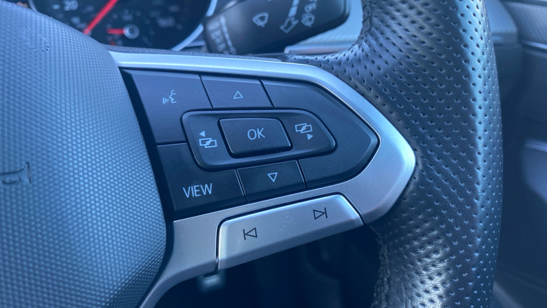 Volkswagen Passat 2.0 TDI EVO SCR R-Line 5dr DSG Diesel Estate